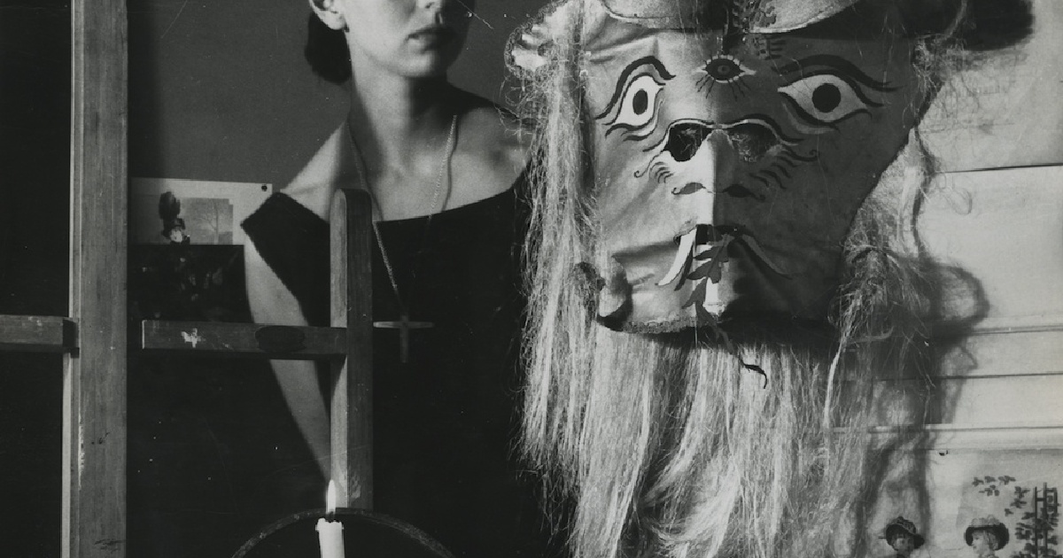 Kati Horna, Woman and mask, City of Mexico (1963)